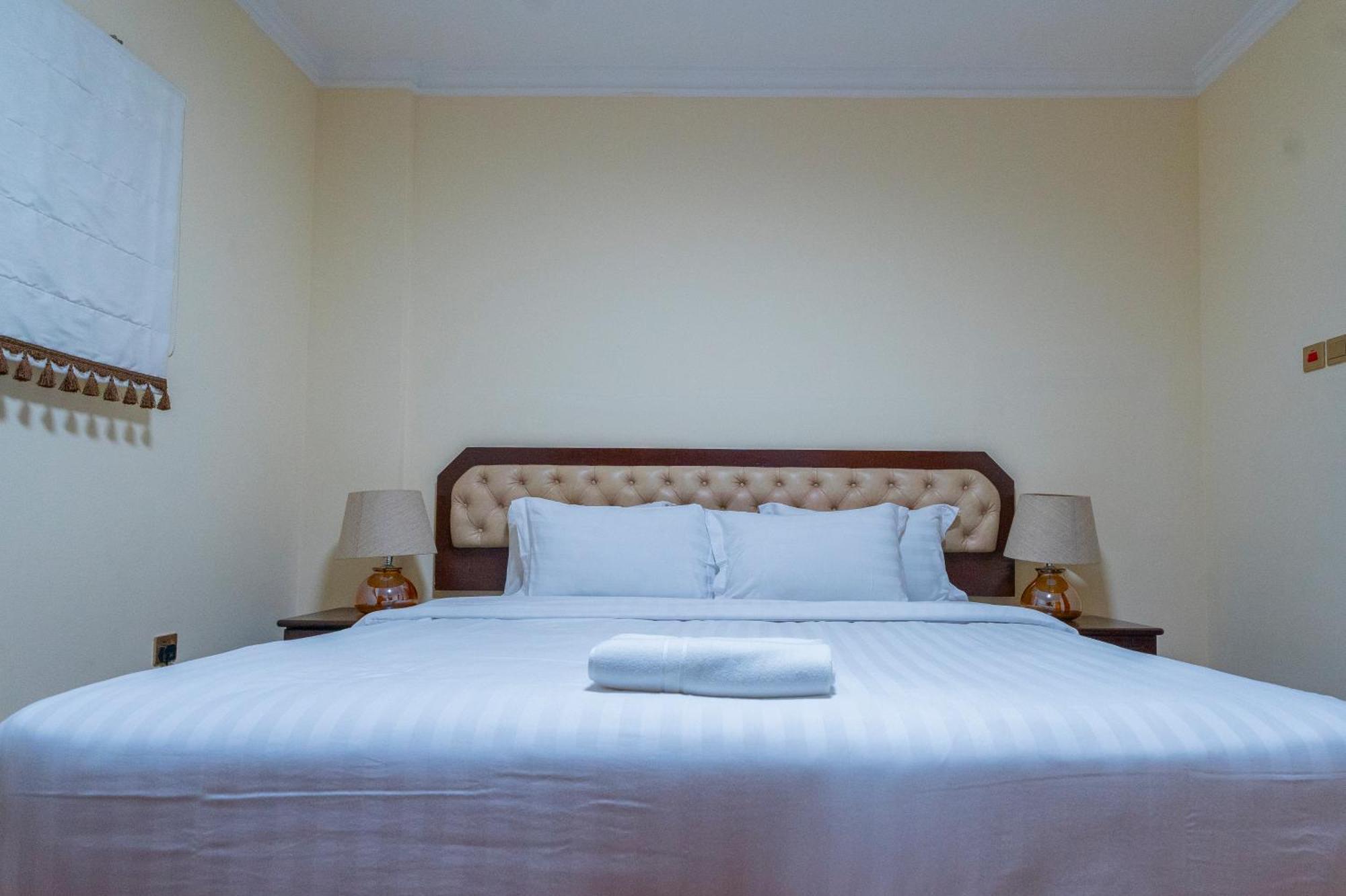 Majestic Hotel Manama Extérieur photo